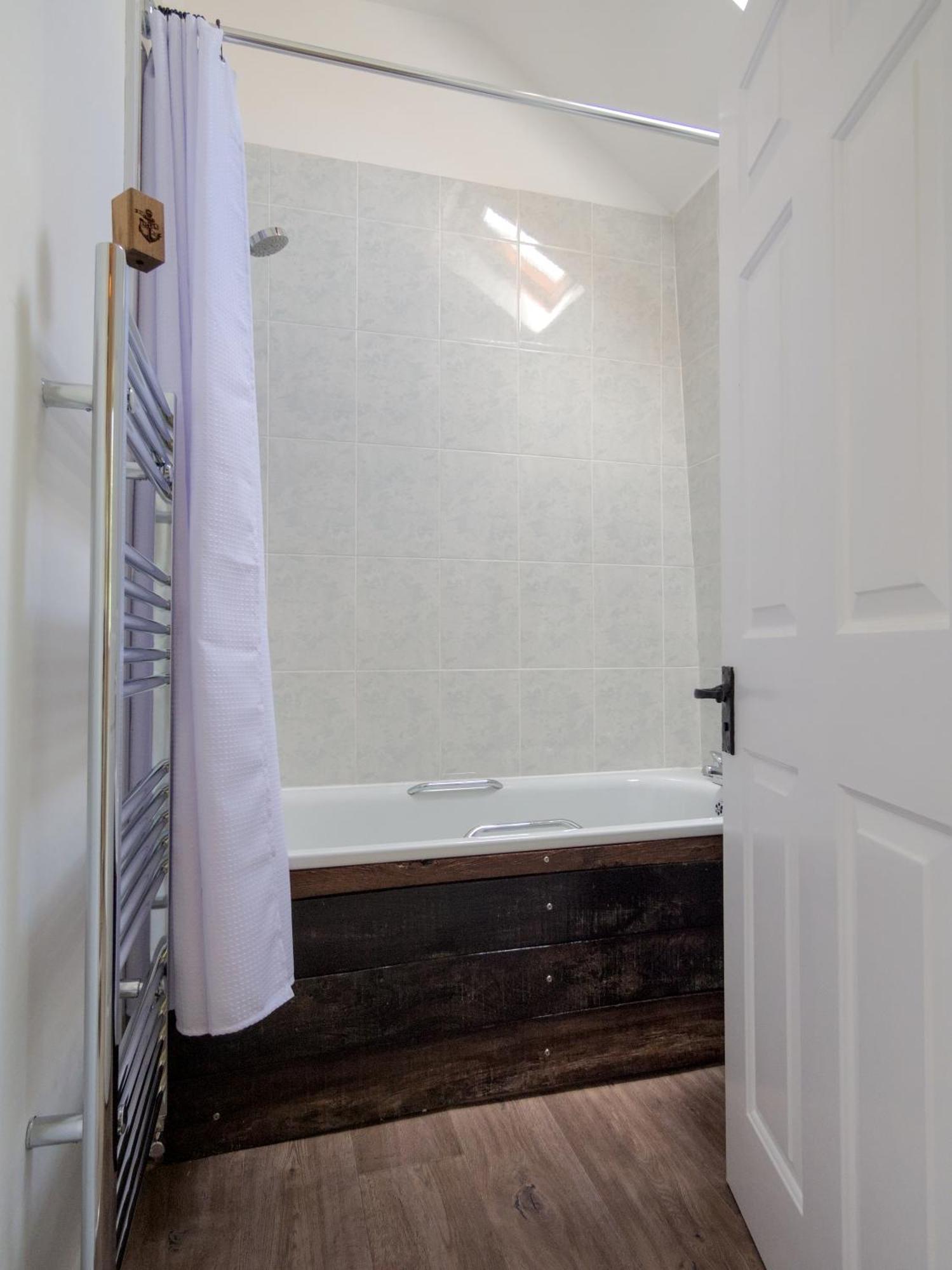 The Lilley Pad In Ludlow Cosy, Central, Perfect For Couples, Netflix & Parking Permit Exteriör bild