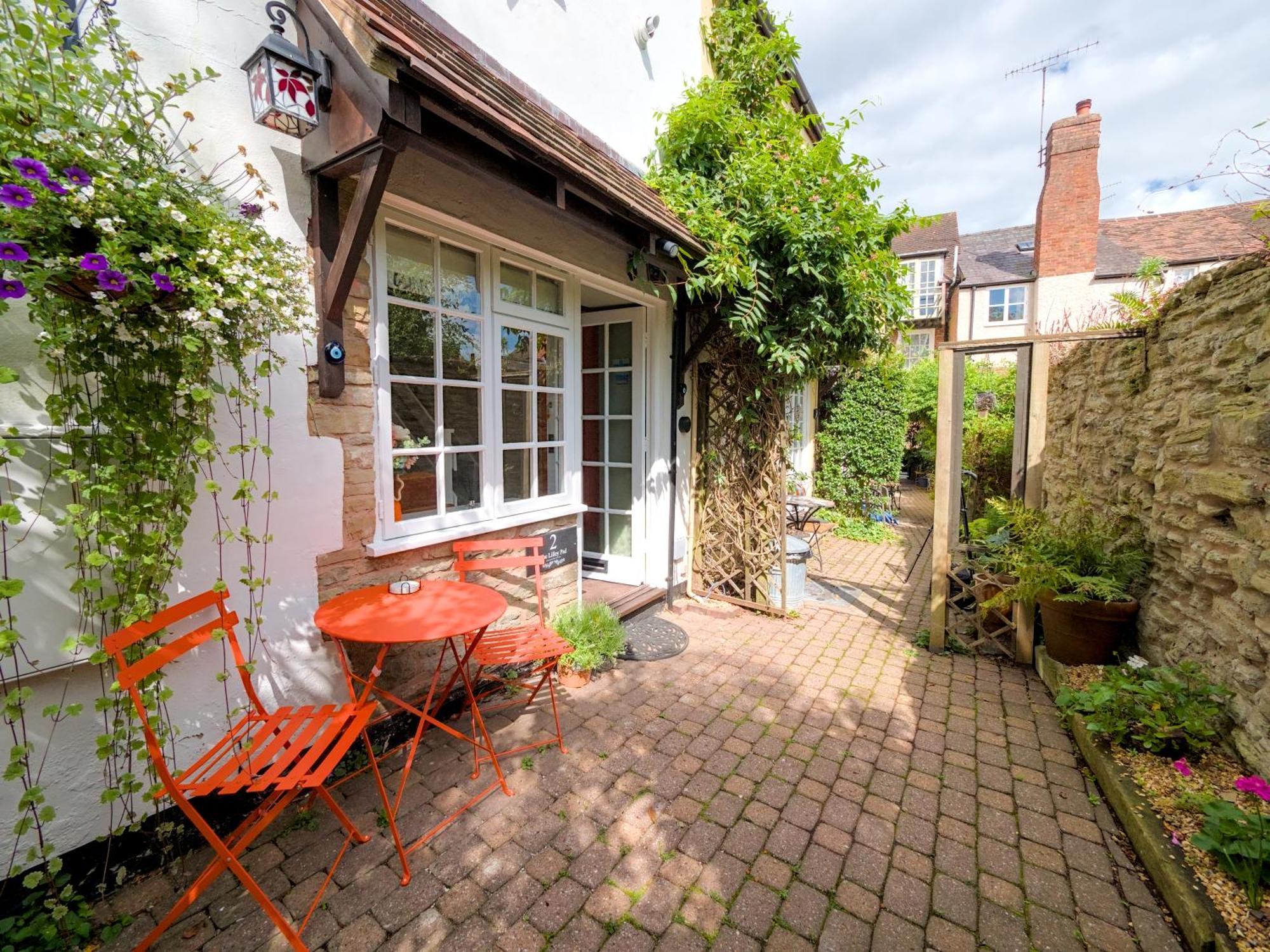 The Lilley Pad In Ludlow Cosy, Central, Perfect For Couples, Netflix & Parking Permit Exteriör bild